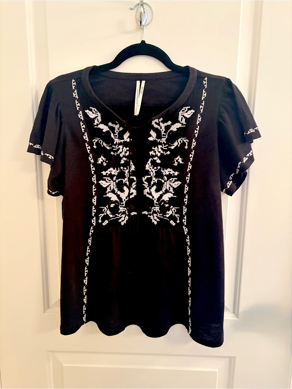 Anthropologie Alexandrine embroidered blouse